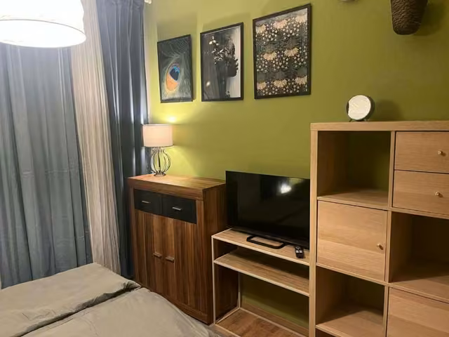 Zwickau : 2 pièces libre de 49 m² au 1er étage, immeuble de 1930